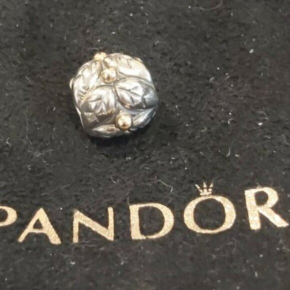 Authentic PANDORA *RETIRED* & RARE SS w/14K Gold Christmas Holly 790499 - Picture 7 of 10